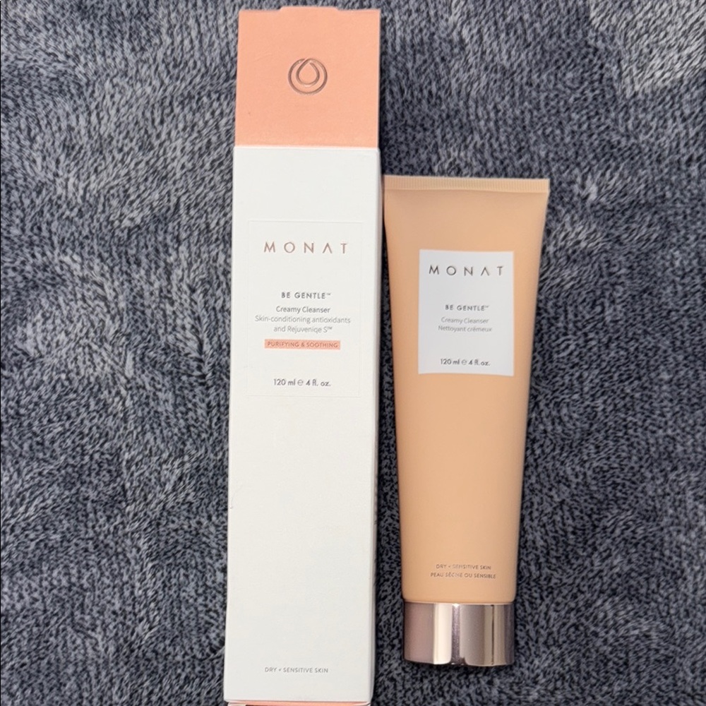 Monat Be Gentle Creamy Cleanser